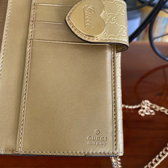 GUCCI Gorgeous Gold Leather Wallet W/Chain, Box. - Picture 11 of 16